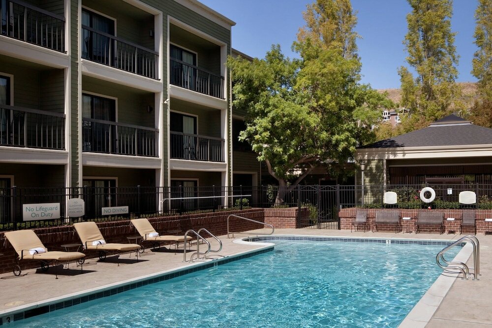 Фото Courtyard San Francisco Larkspur Landing/Marin County