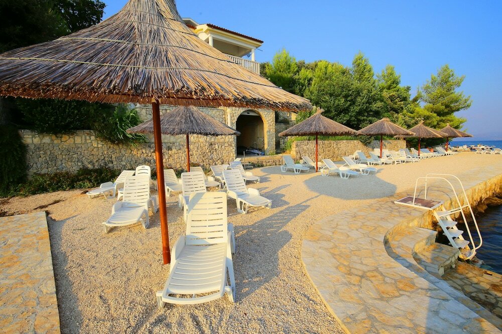 Фото Hotel Lucija