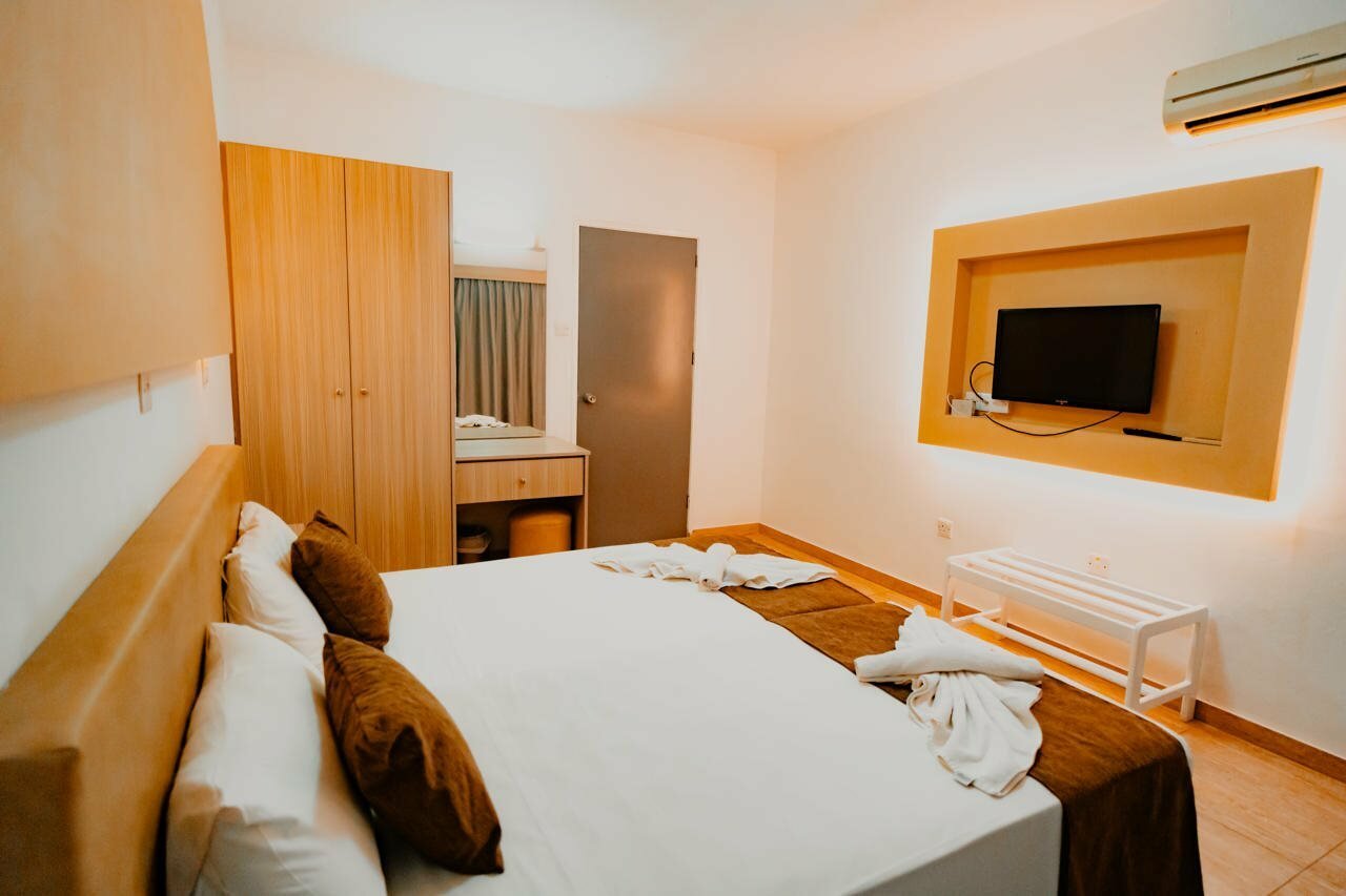 Фото Penelope Beach Hotel Apts