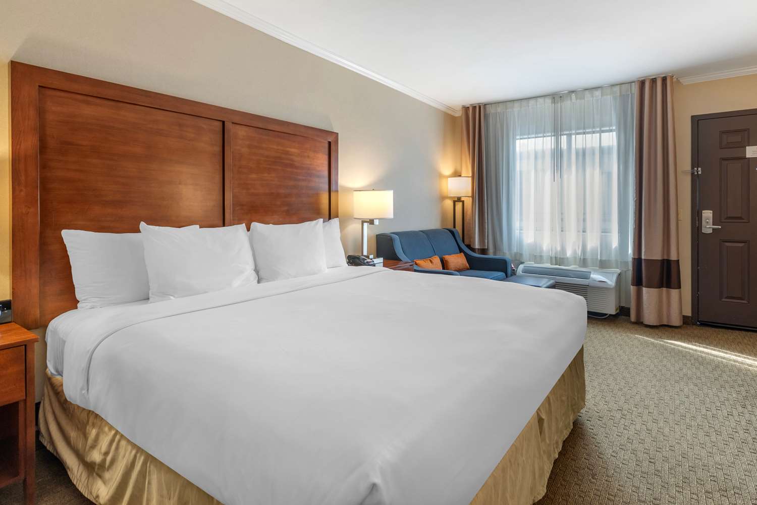 Фото Comfort Inn Santa Monica - West Los Angeles