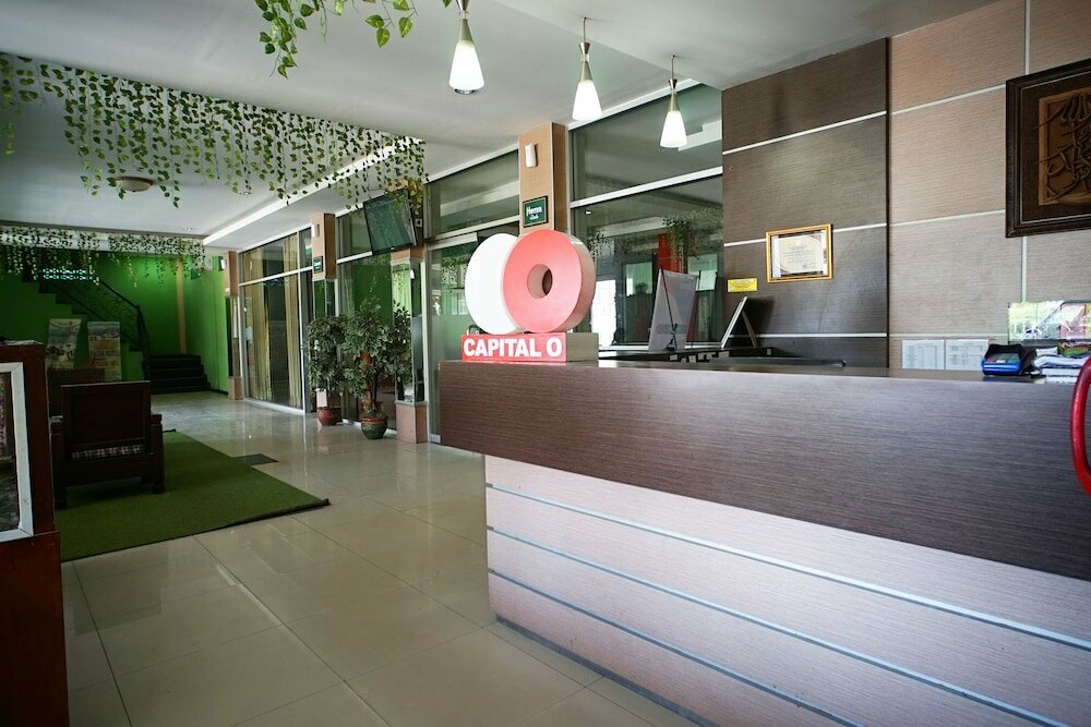 Hotel Capital O 2885 Hemra Hotel, Balikpapan, photo