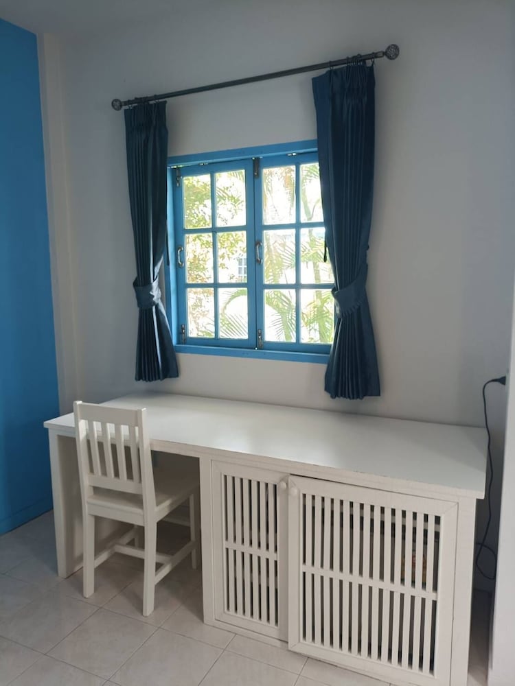 Фото March Samui