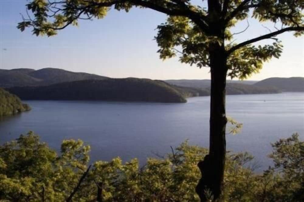 Фото Garni Hotel & Ferienwohnungen Seeschlößchen