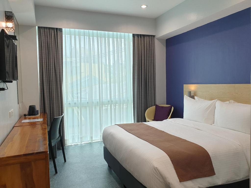 Фото Leez Inn Makati
