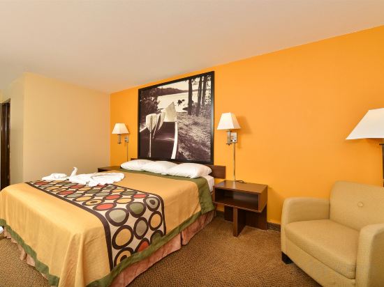 Фото Super 8 by Wyndham Rochester Mayo Clinic Area