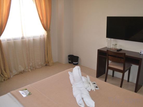 Фото Columbus Plaza Hotel