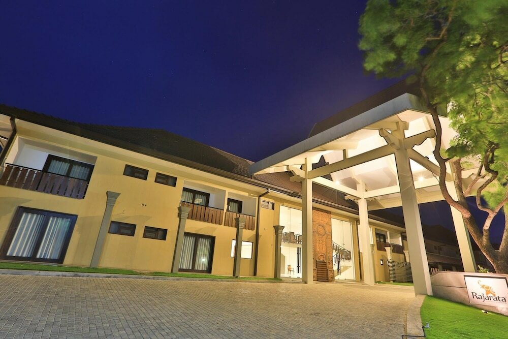 Фото Rajarata Hotel