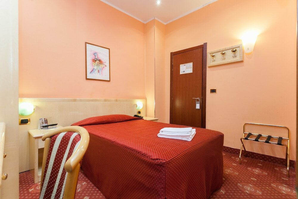 Фото Hotel Fiorella Milano