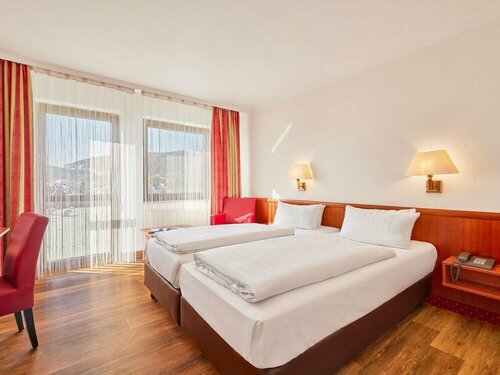 Внешний вид отеля Mercure Bad Duerkheim An Den Salinen в Бад-Дюркхайме, фото 3