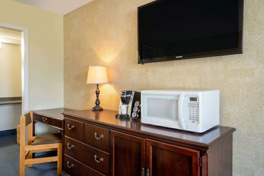 Фото Thriftlodge by Wyndham Regina North