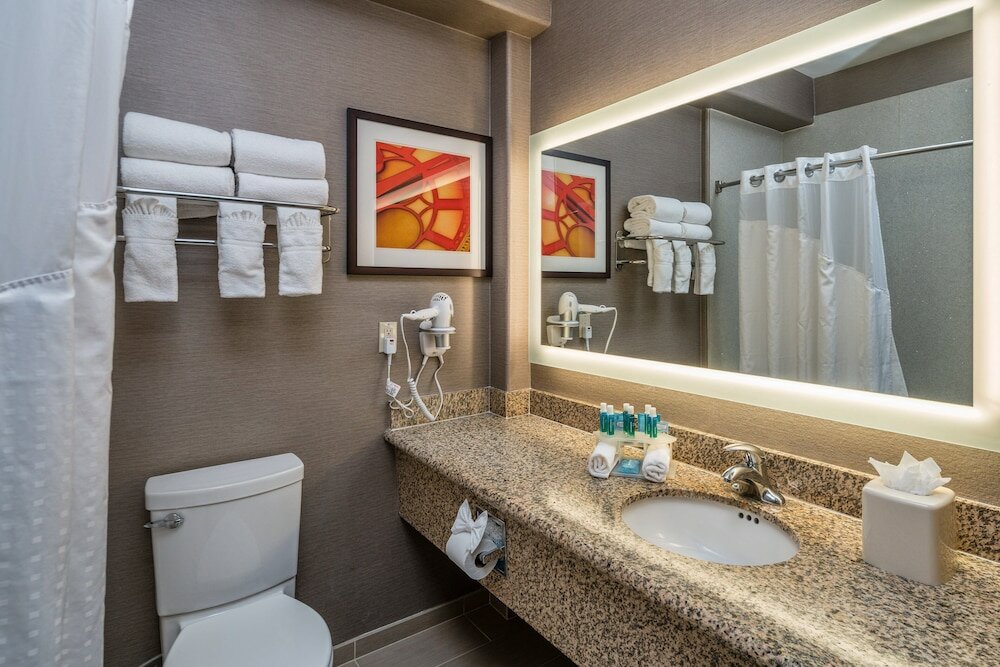Фото Holiday Inn Express & Suites Santa Clara, an Ihg Hotel