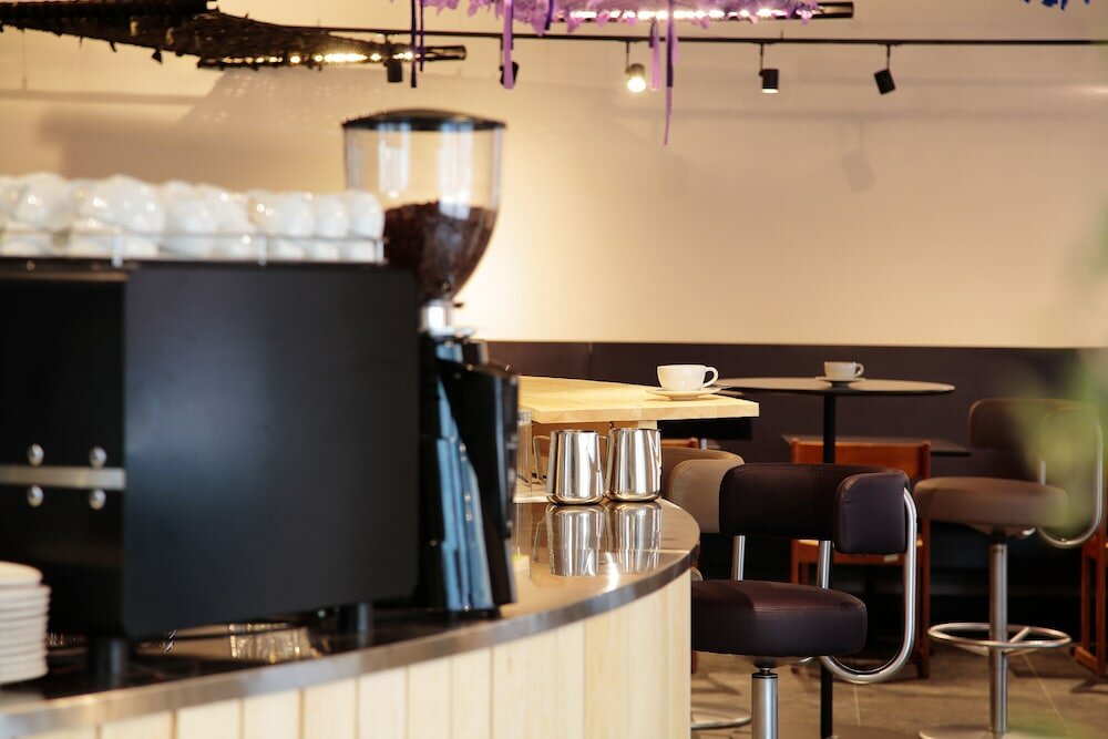 Фото Maverick Urban Lodge