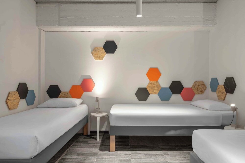 Фото Ibis Styles Ljubljana The Fuzzy Log