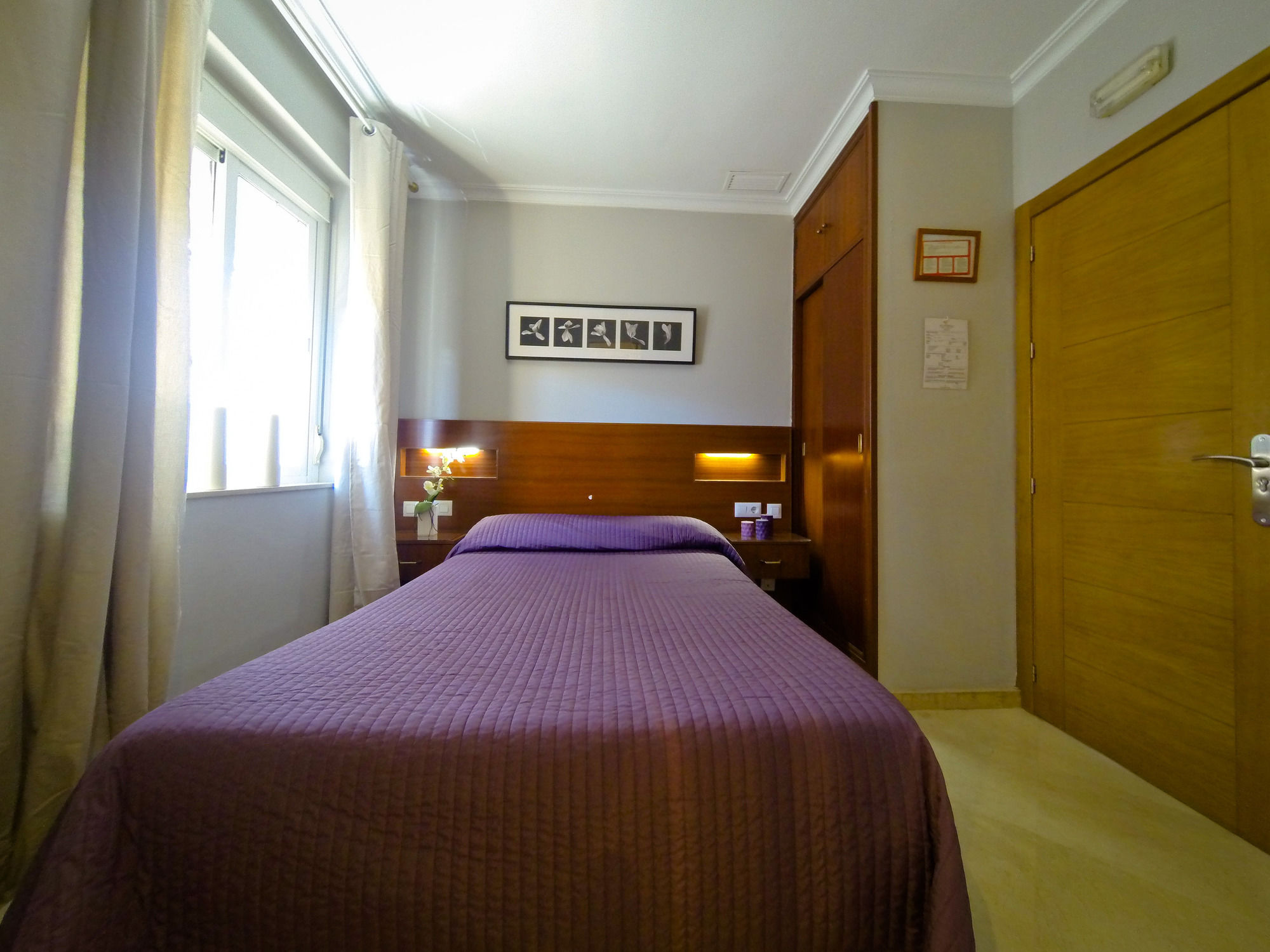 Фото Hostal La Muralla