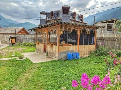 Гостиница Mestiatour guesthouse в Самегрело и Земо-Сванети