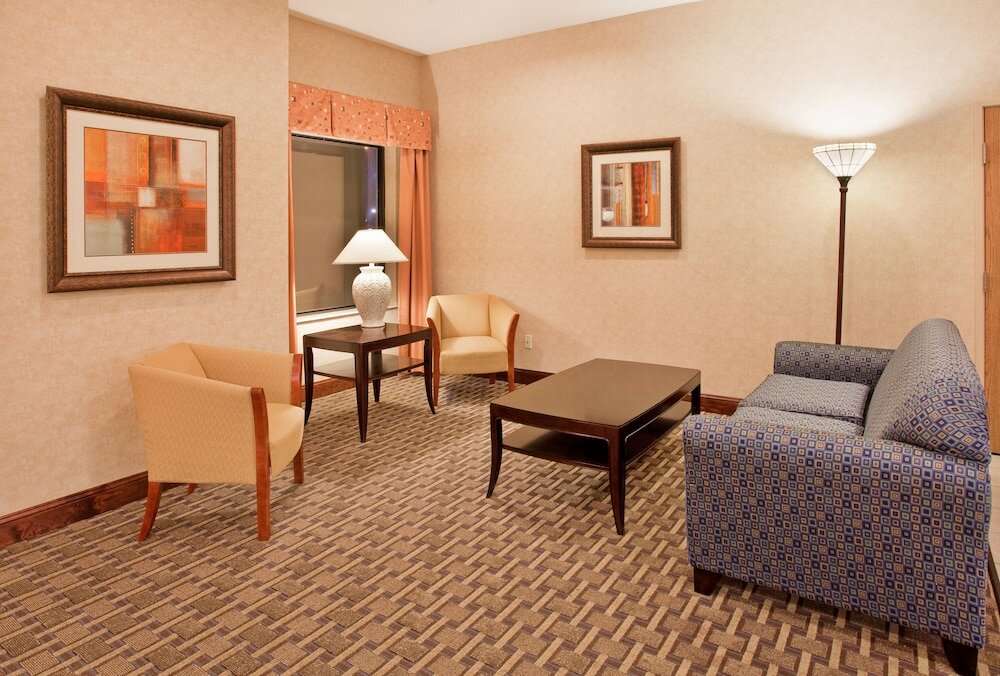 Фото Holiday Inn Express Kansas City-Liberty, an Ihg Hotel