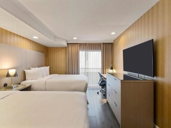 Фото Executive Hotel Vancouver Airport