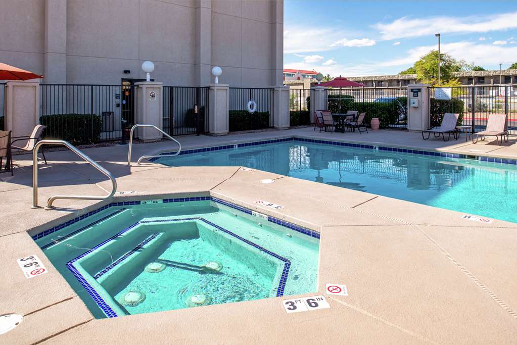 Фото Hampton Inn Albuquerque University Midtown