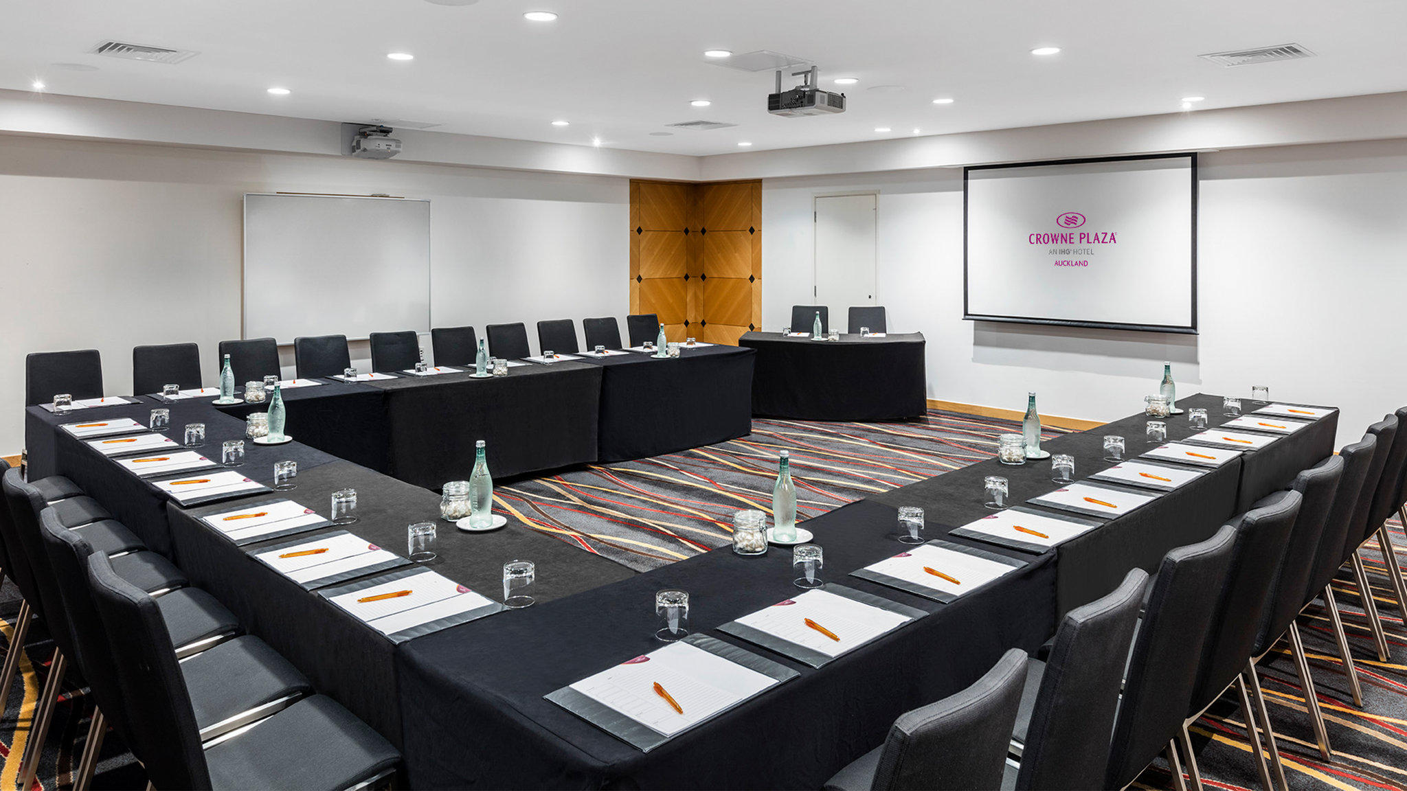 Фото Crowne Plaza Auckland