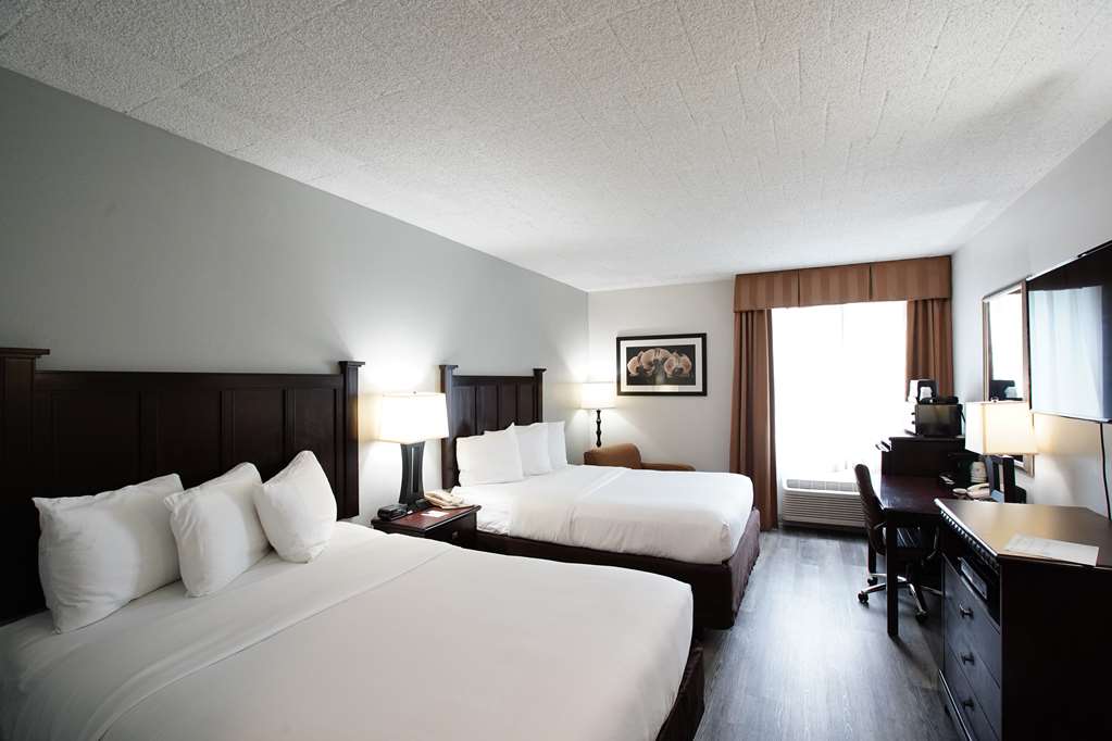 Фото Best Western Paramus Hotel & Suites