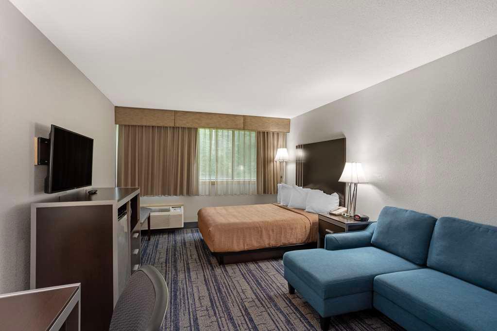Фото Best Western Plus Reading Inn & Suites