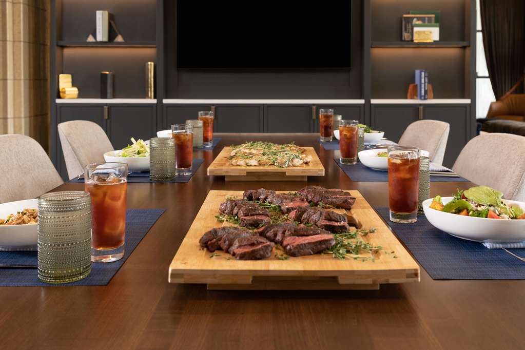 Фото The Slate Denver, Tapestry Collection by Hilton