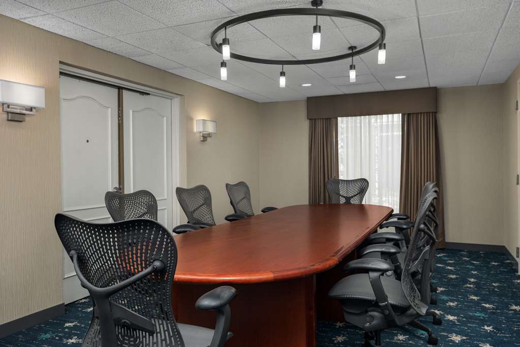 Фото Hilton Garden Inn Greensboro
