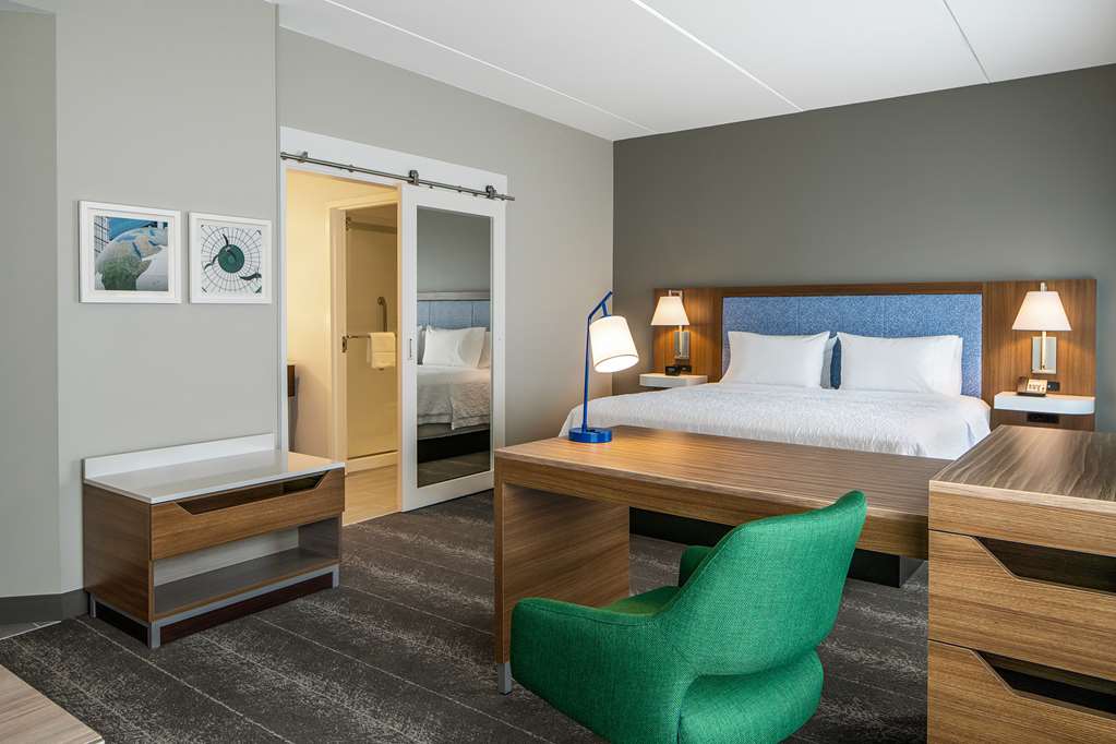 Фото Hampton Inn & Suites Raleigh Midtown