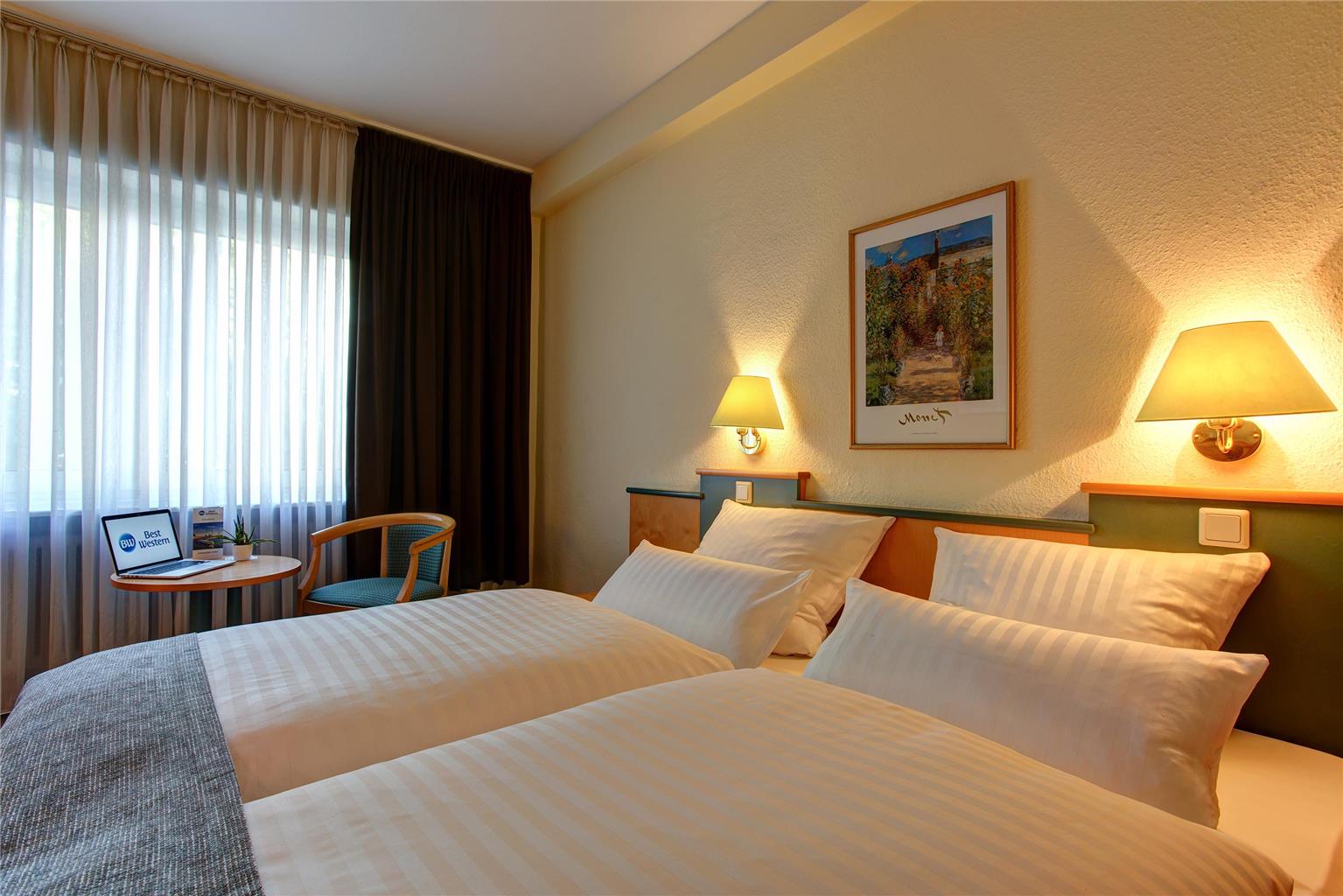 Фото  Sure Hotel by Best Western Ambassador Duesseldorf