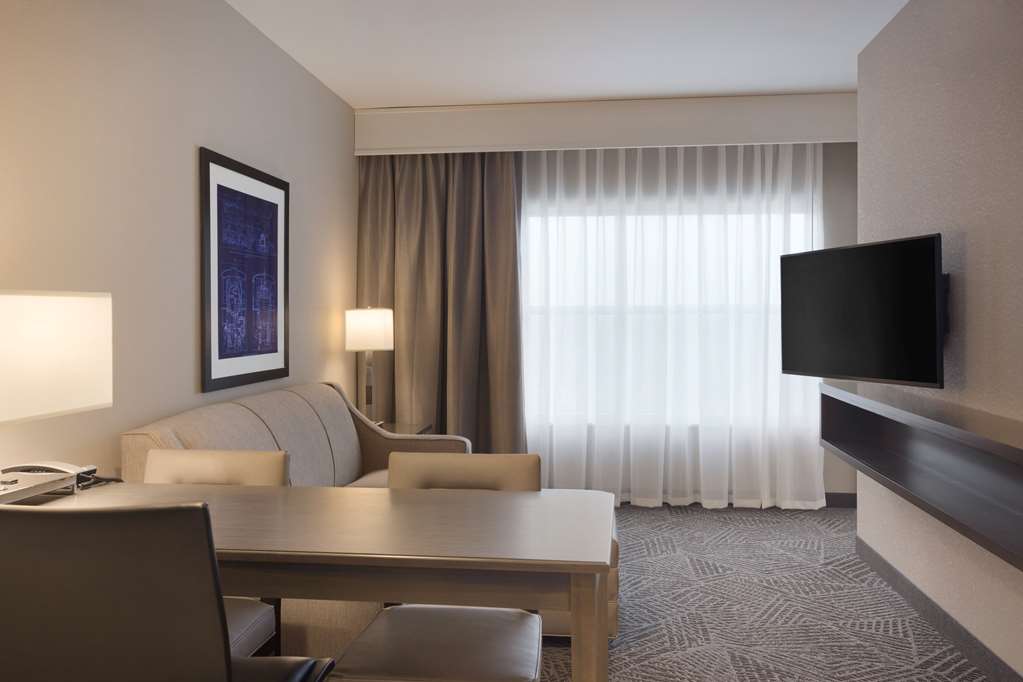 Фото Embassy Suites Kansas City/Olathe