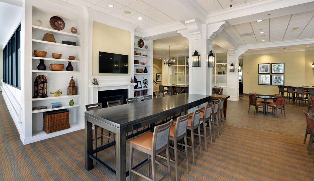 Фото Hampton Inn Boston Natick