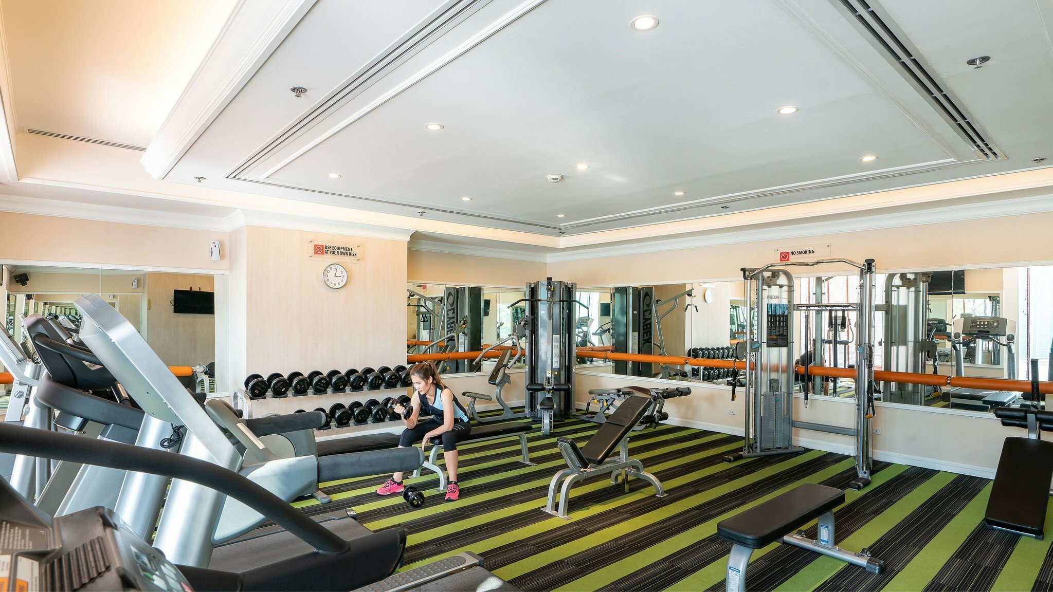 Фото Holiday Inn Bangkok Silom