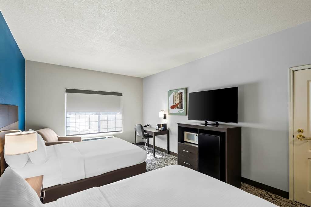 Фото Best Western Plus Fort Wayne Inn & Suites North