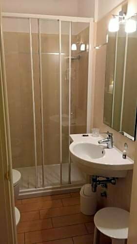 Гостиница Hotel Cavour Asti в Асти