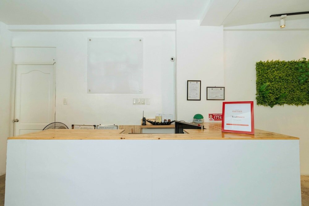 Фото RedDoorz Plus @ Boni Avenue Mandaluyong