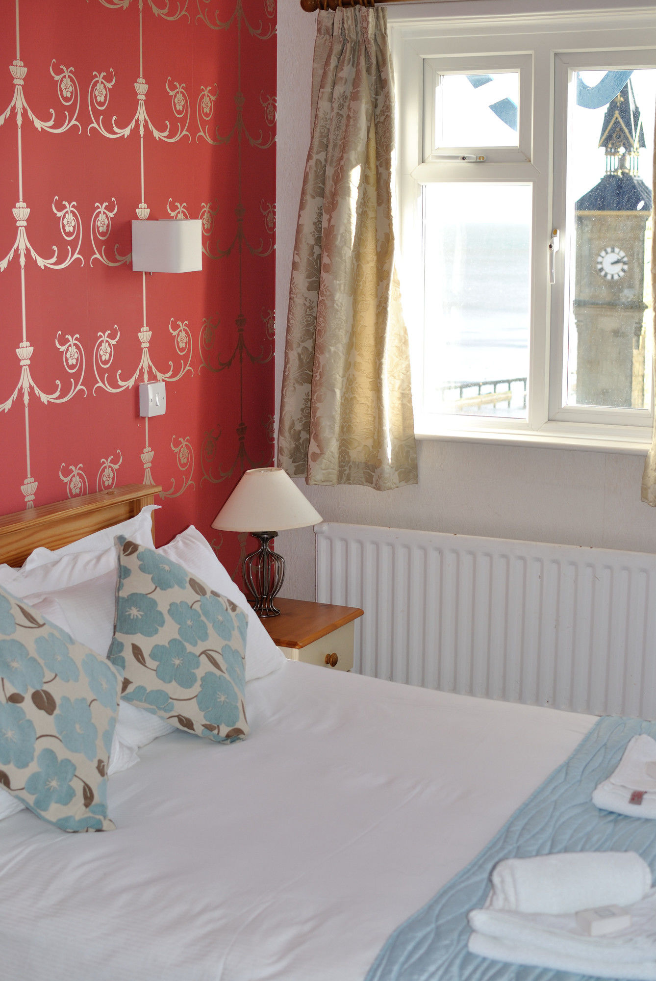 Фото The Waterfront Inn