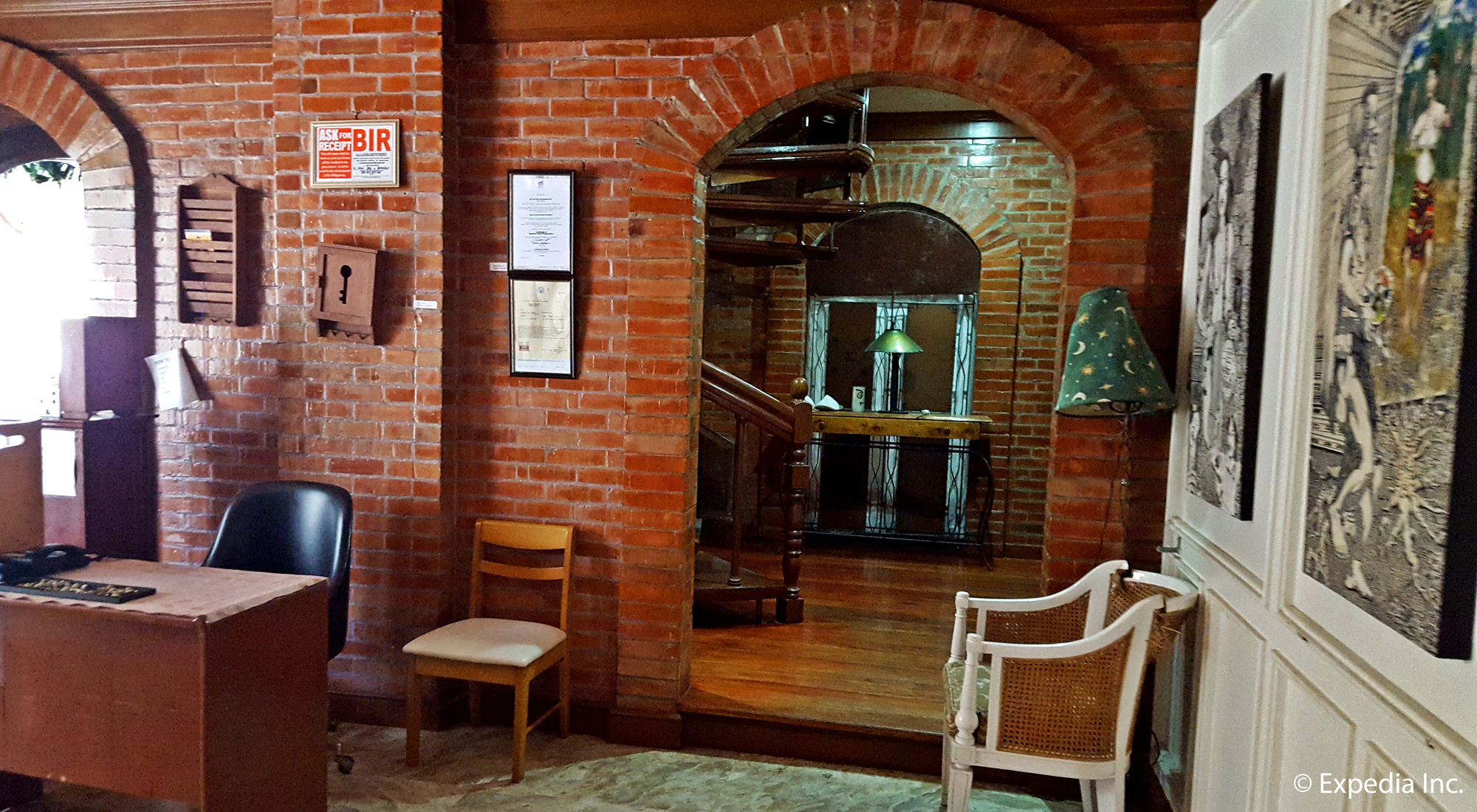 Фото Dejavu Bed and Breakfast