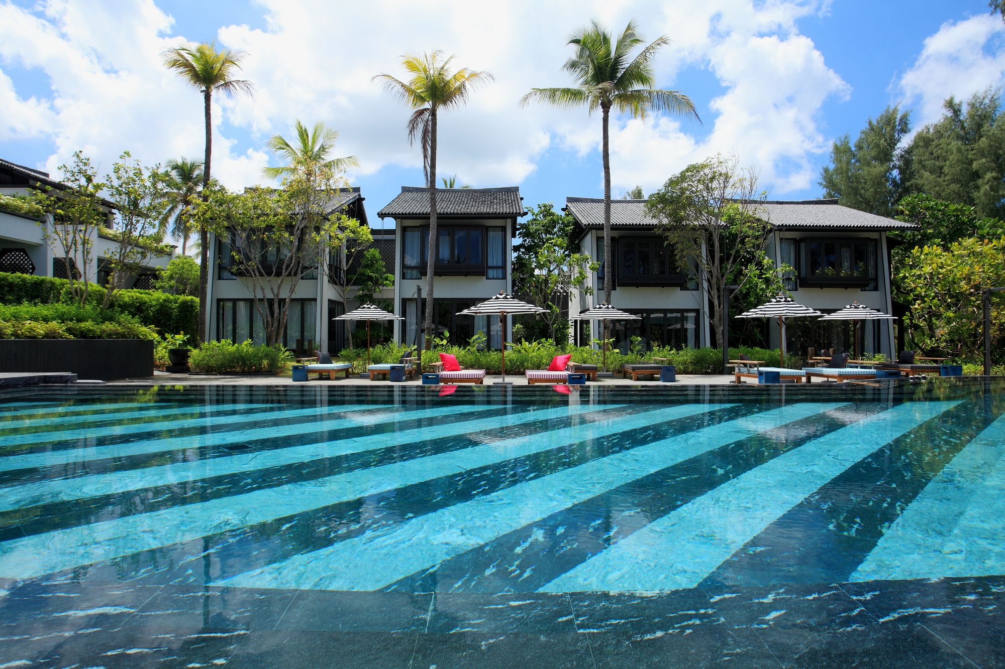 Фото Baba Beach Club Natai