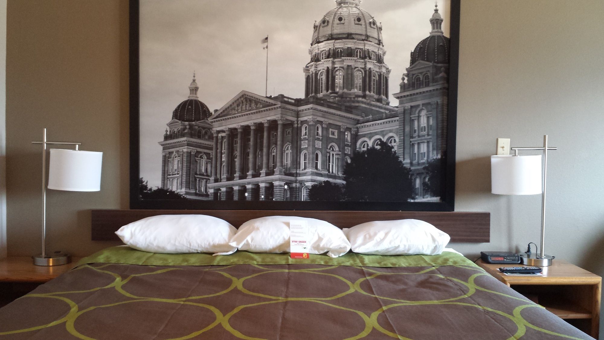 Фото Super 8 by Wyndham Pella