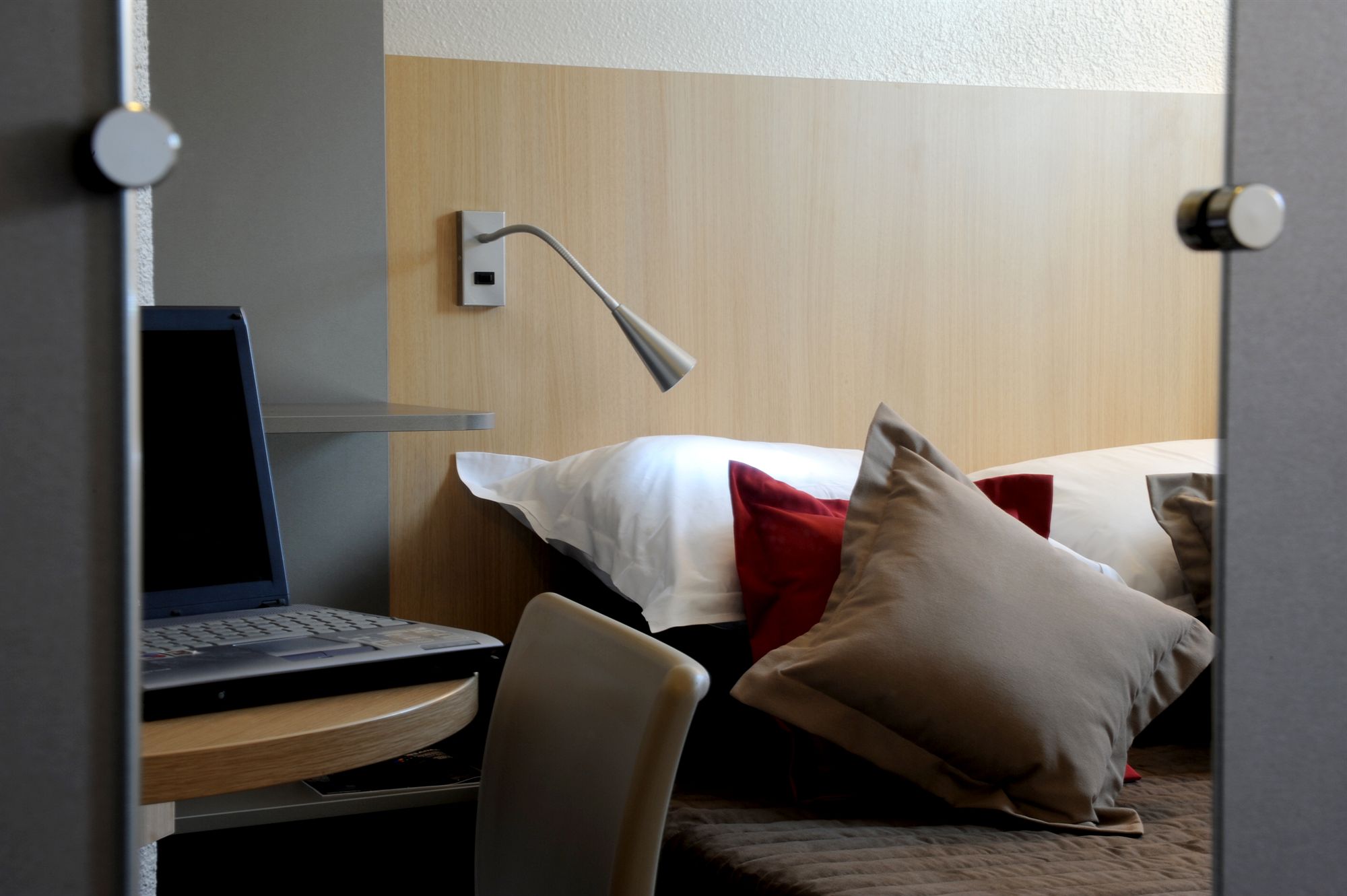 Фото Welcomotel Les Mureaux