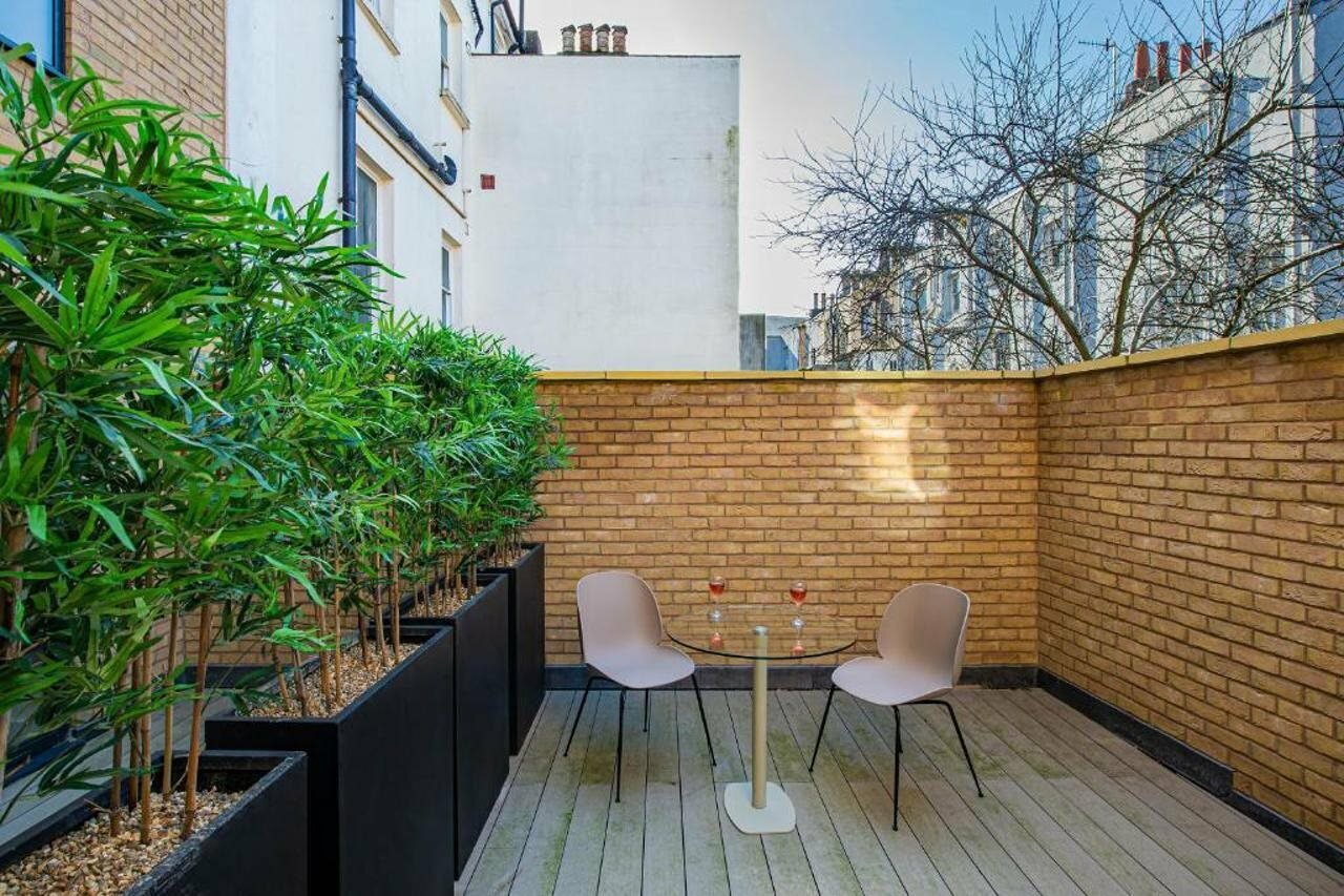 Фото Q Square by Supercity Aparthotels