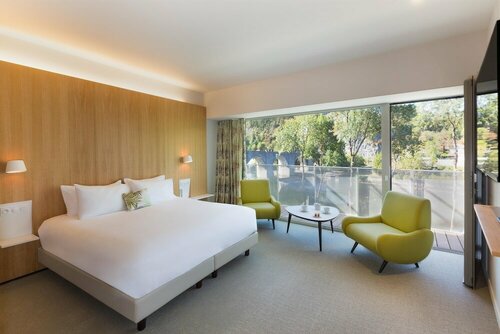 Гостиница Best Western Plus Hotel Divona Cahors в Каоре