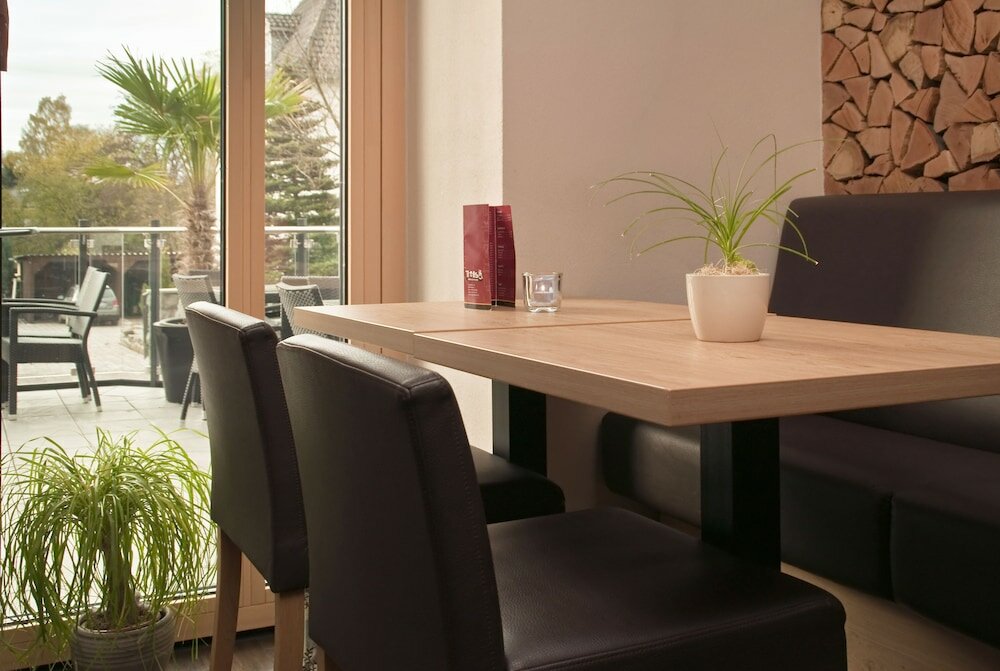 Фото Troll's Brauhaus Hotel