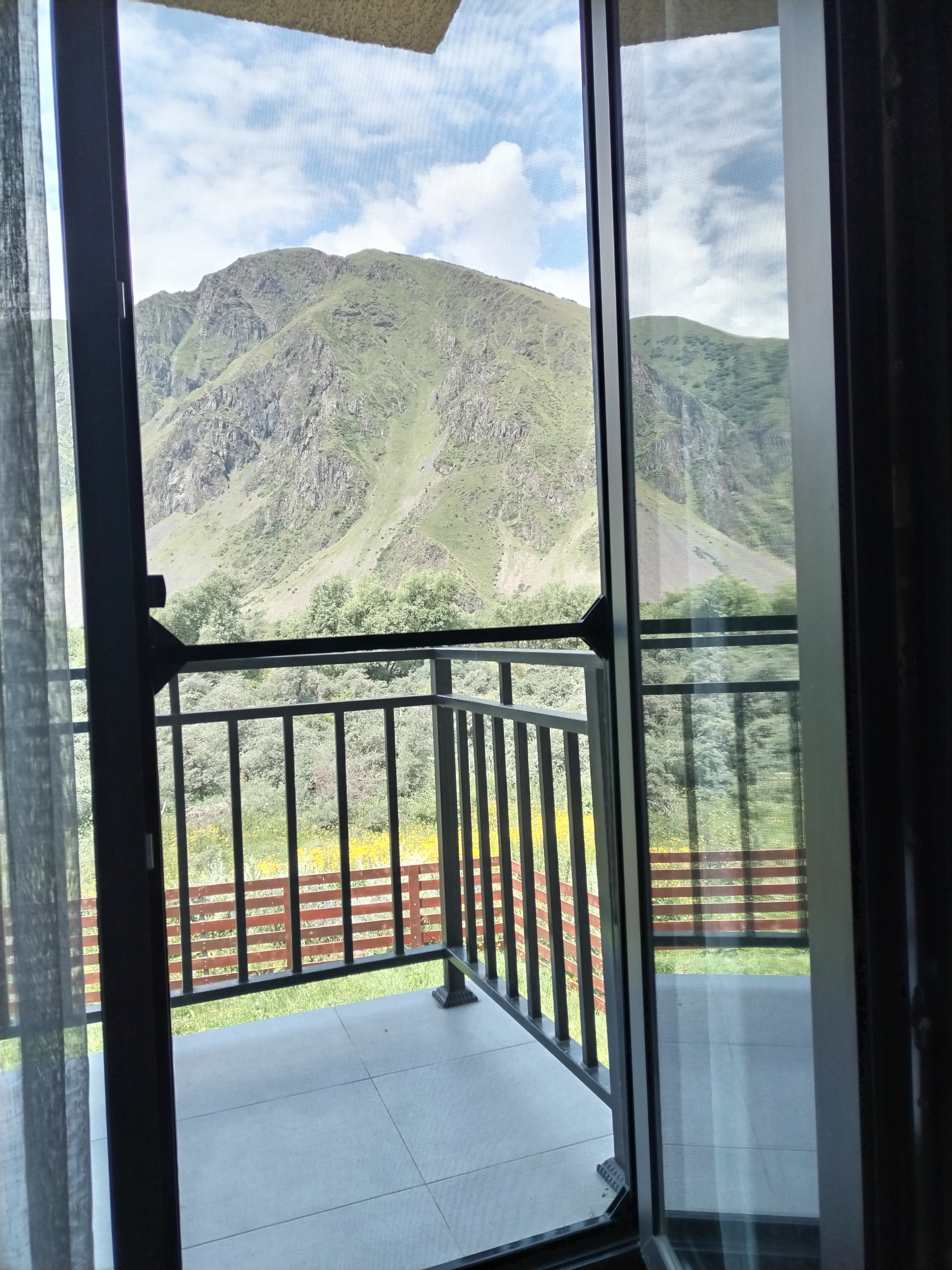 Фото Gold Kazbegi