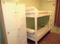 Фото Tr3ats Guest House Bohol - Hostel