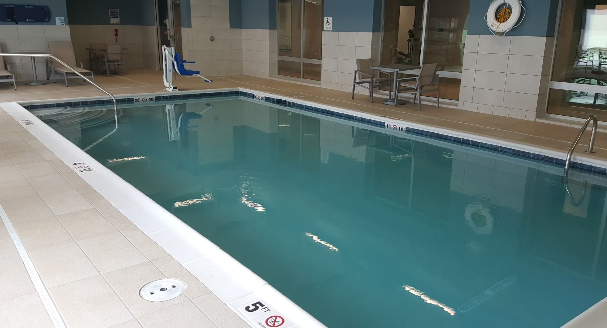 Фото Holiday Inn Express & Suites Toledo West, an Ihg Hotel