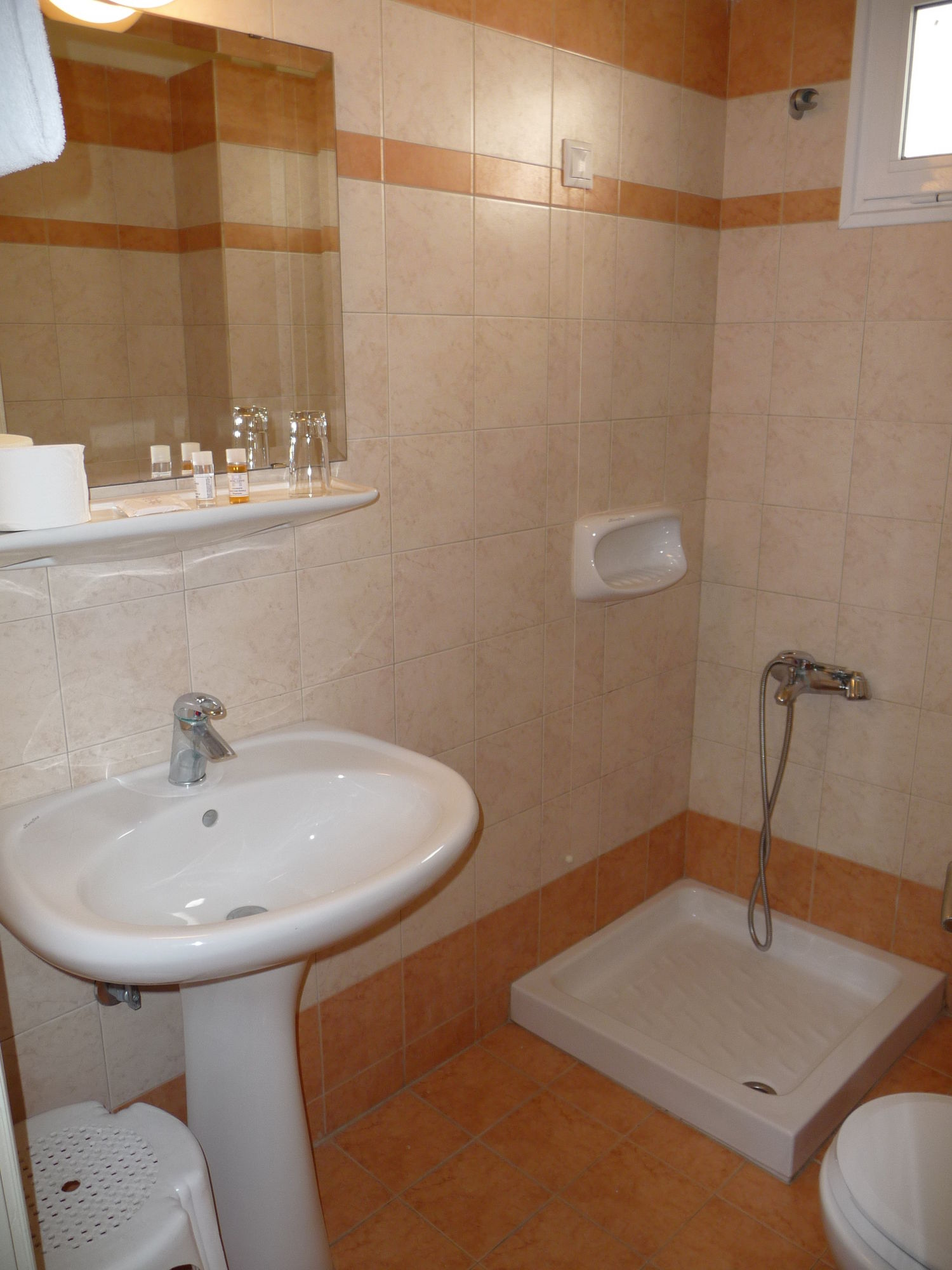 Фото Hotel Flisvos