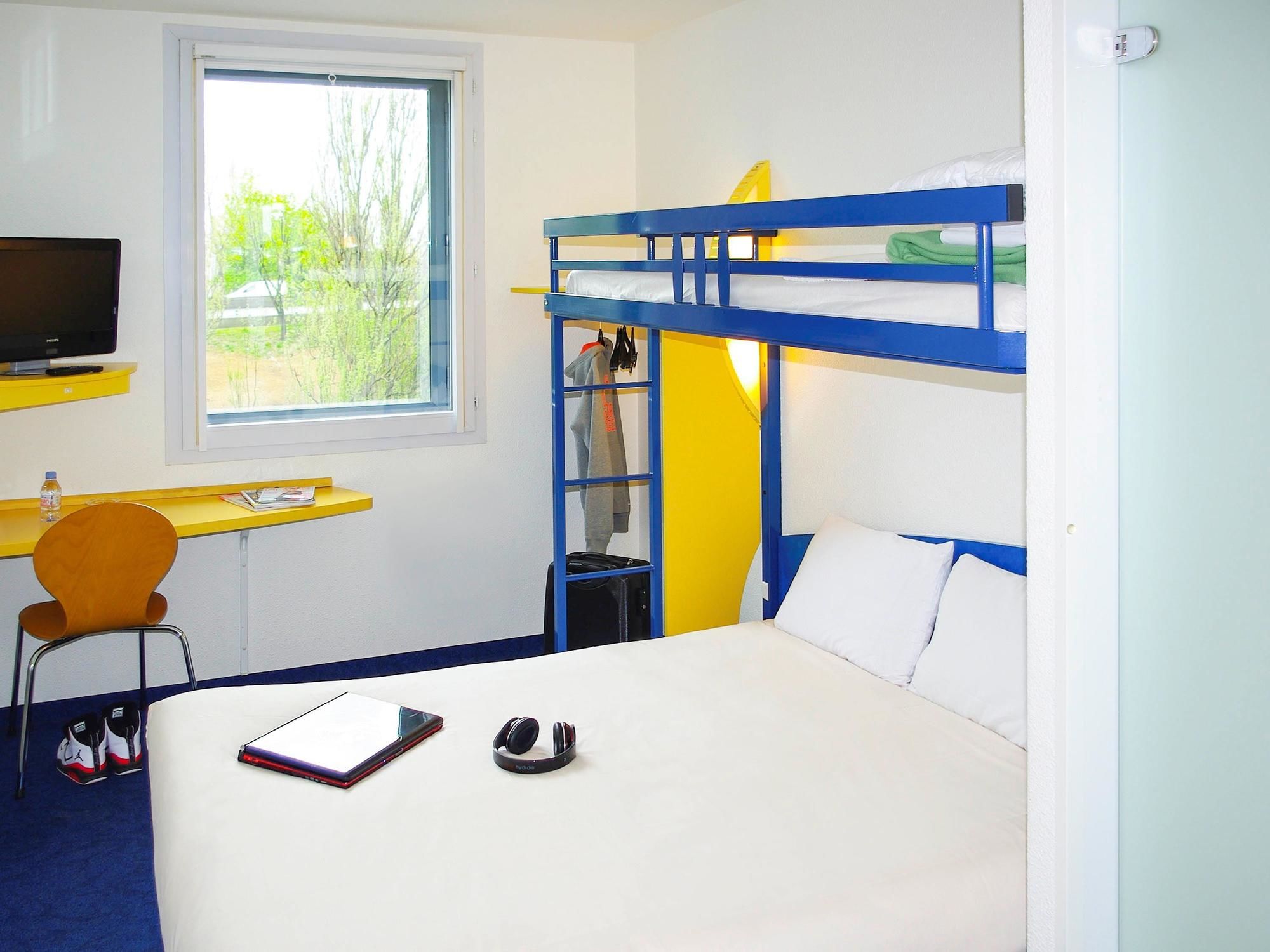 Фото Greet Hotel Paris porte de la Chapelle Aréna