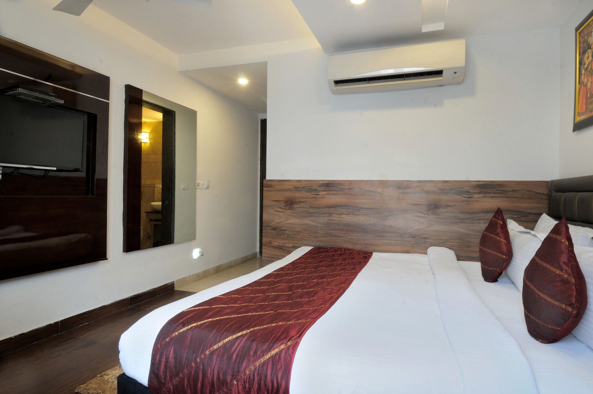 Фото Check In Room Chuna Mandi