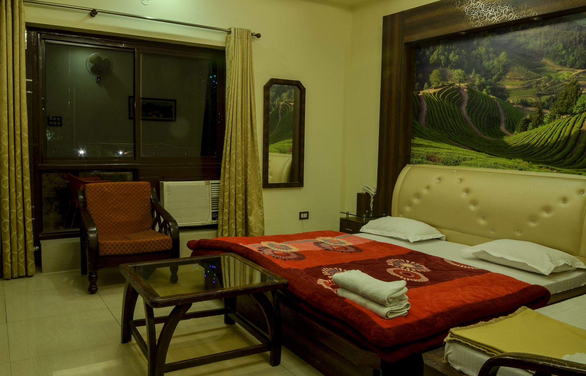 Фото Hotel Rajpur Heights
